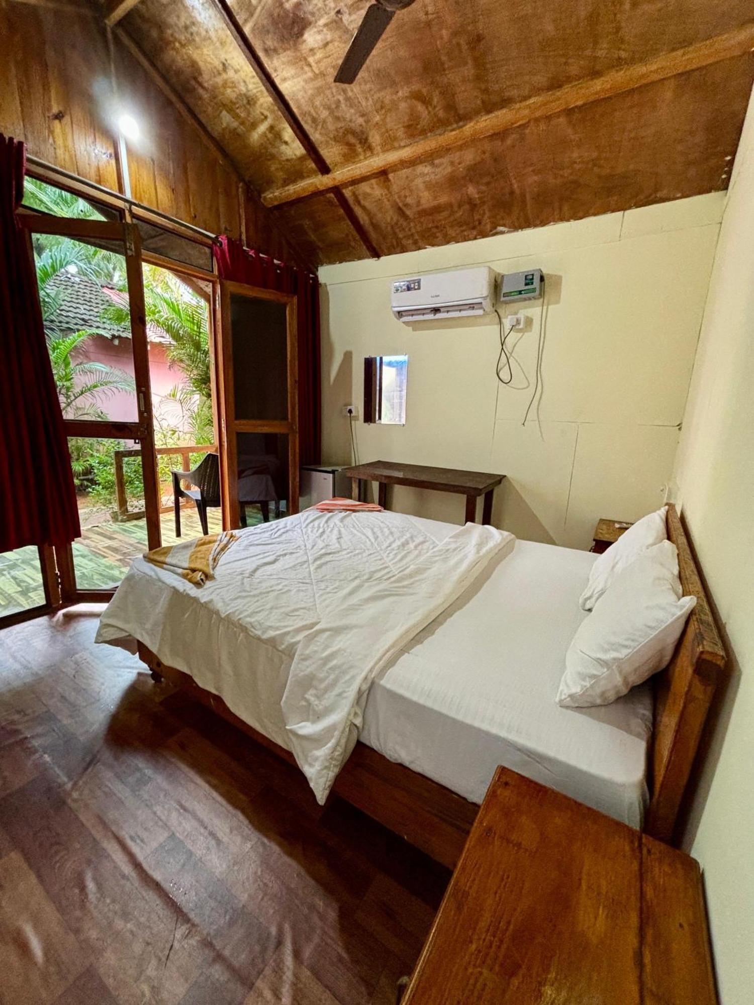 Csf Garden Huts Hotel ปาโลเลม ภายนอก รูปภาพ